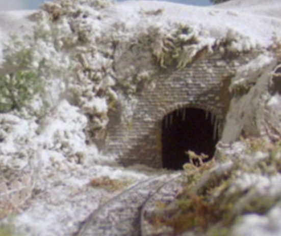 "Thomas & seine Freunde" - Holzeisenbahn "STEINTUNNEL" (1996) - Leicht bespielt